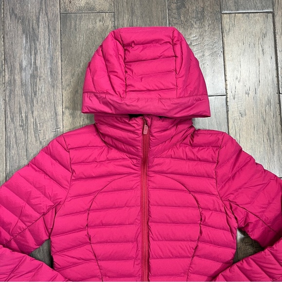 Lululemon Pack It Down Jacket Pomegranate - Picture 4 of 11